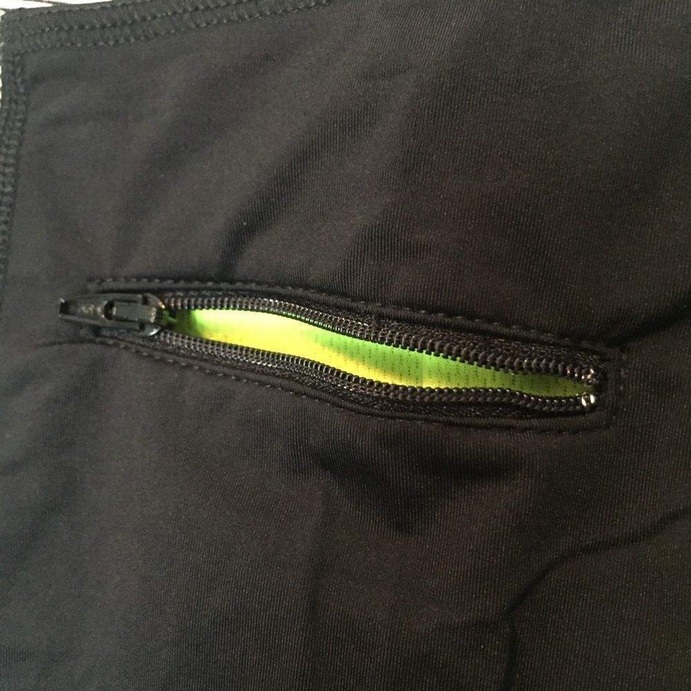 Caelum workout capris. - Picture 4 of 7